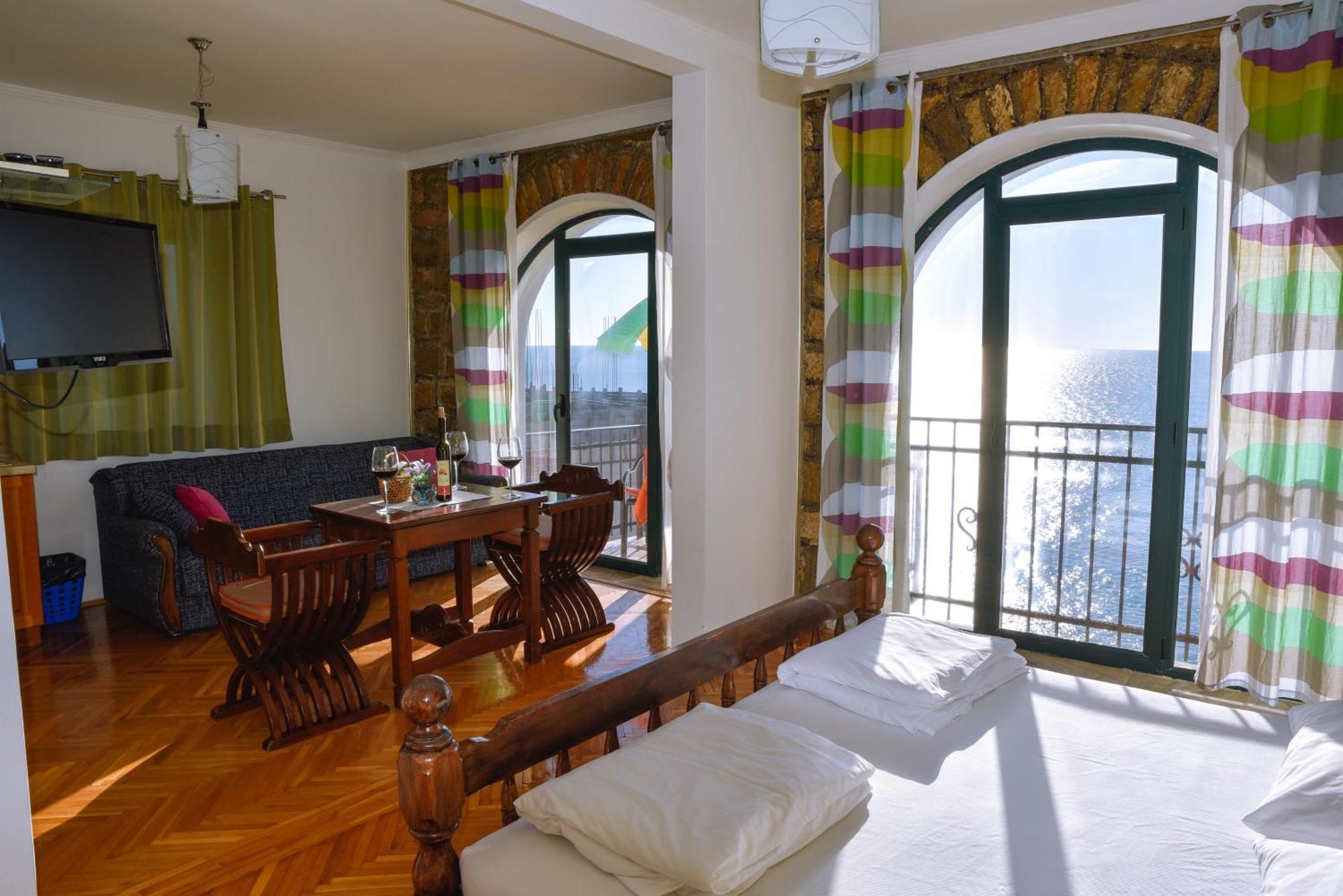 Apartments Susanna Ulcinj Rum bild