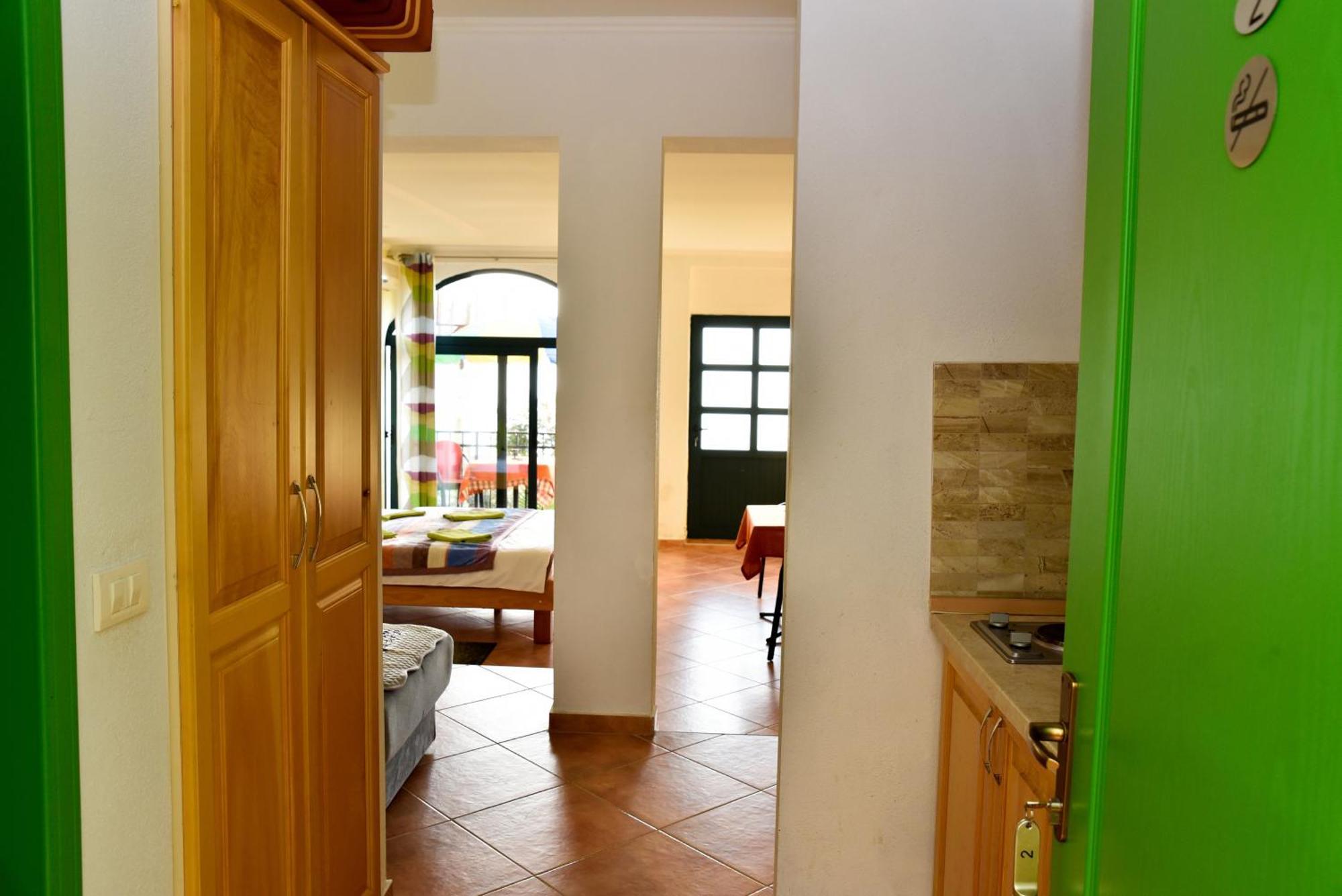 Apartments Susanna Ulcinj Rum bild
