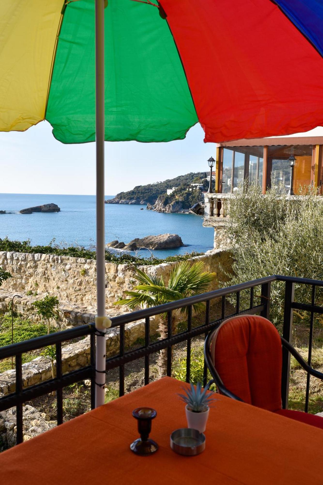 Apartments Susanna Ulcinj Rum bild