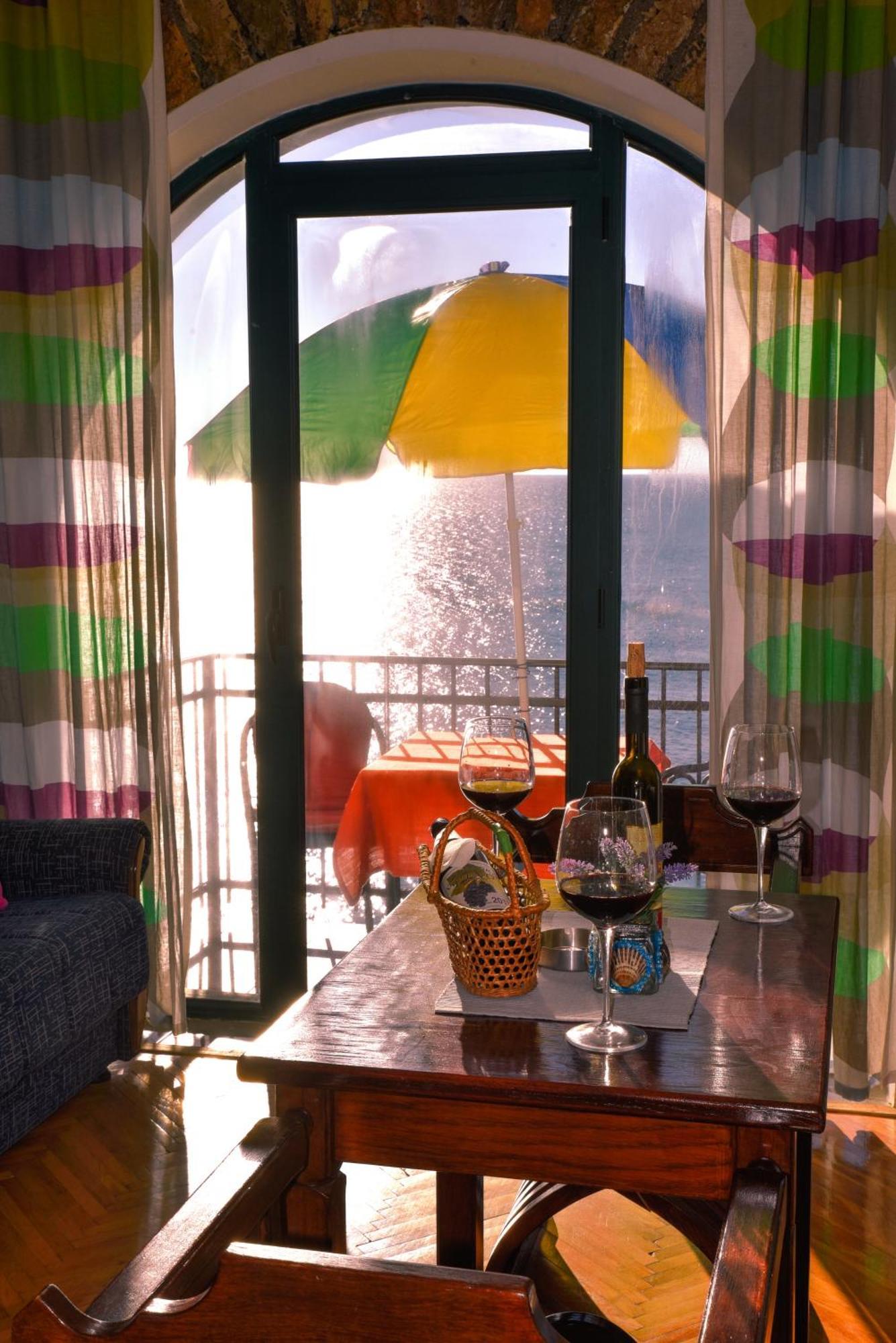 Apartments Susanna Ulcinj Rum bild