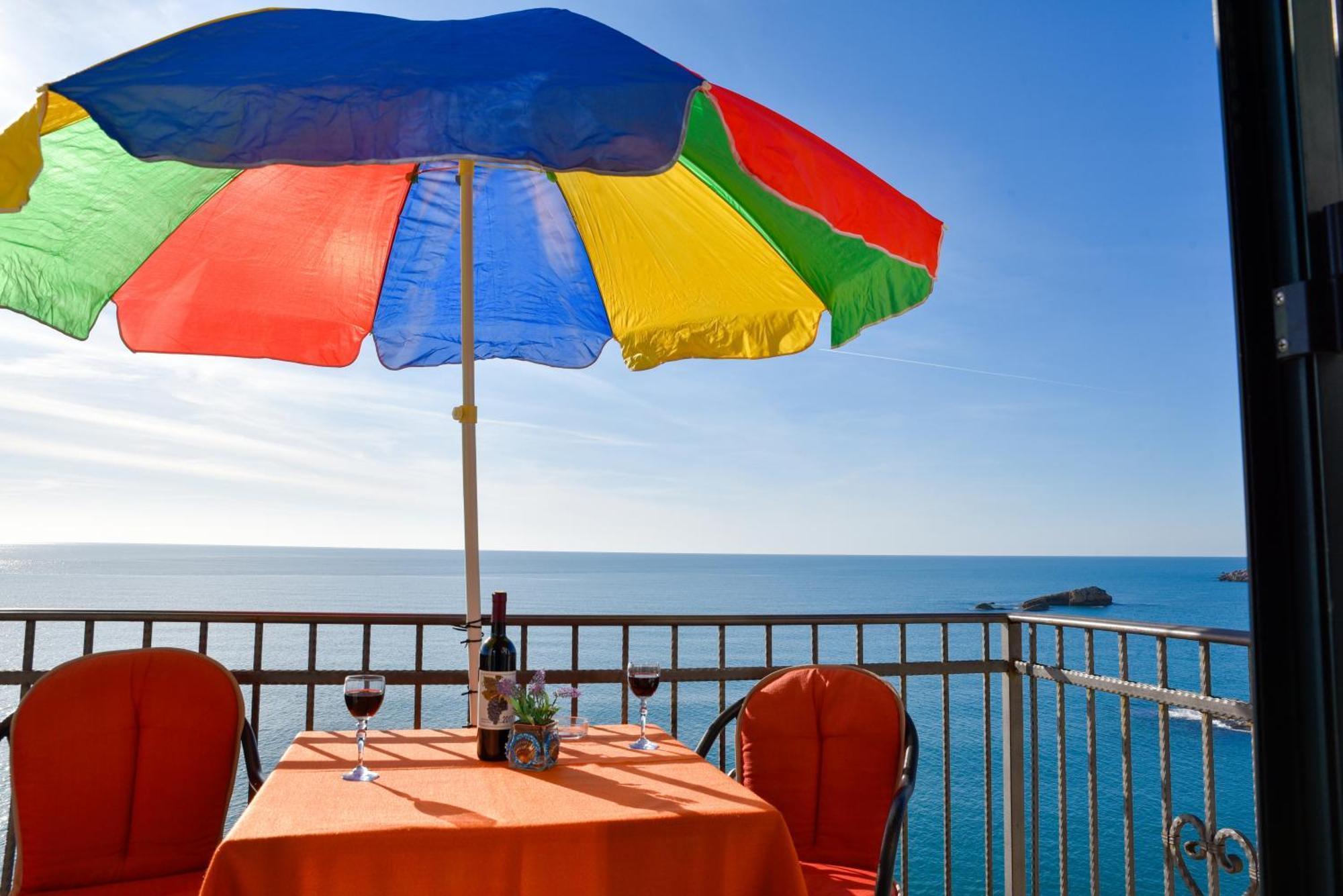 Apartments Susanna Ulcinj Rum bild