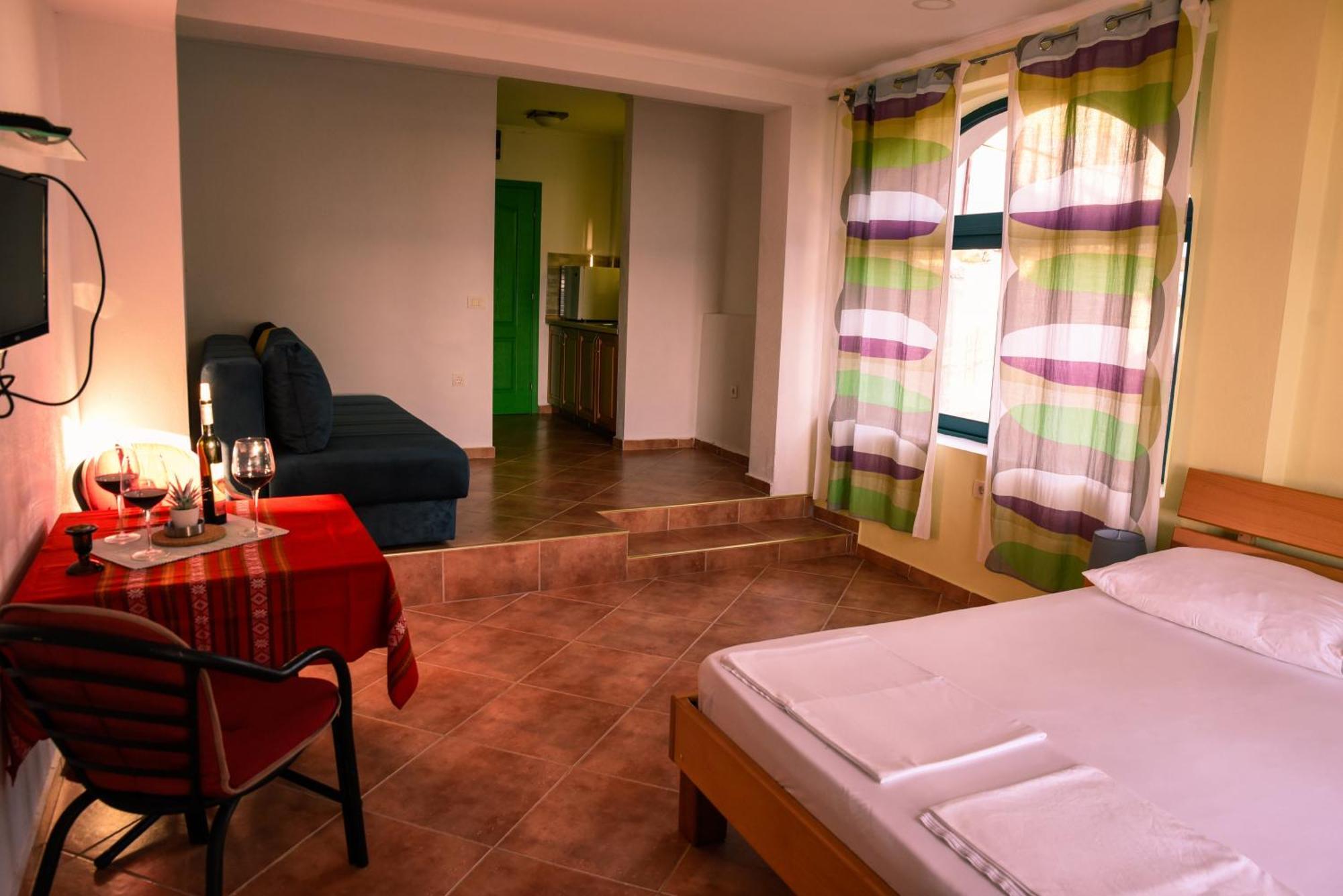 Apartments Susanna Ulcinj Rum bild