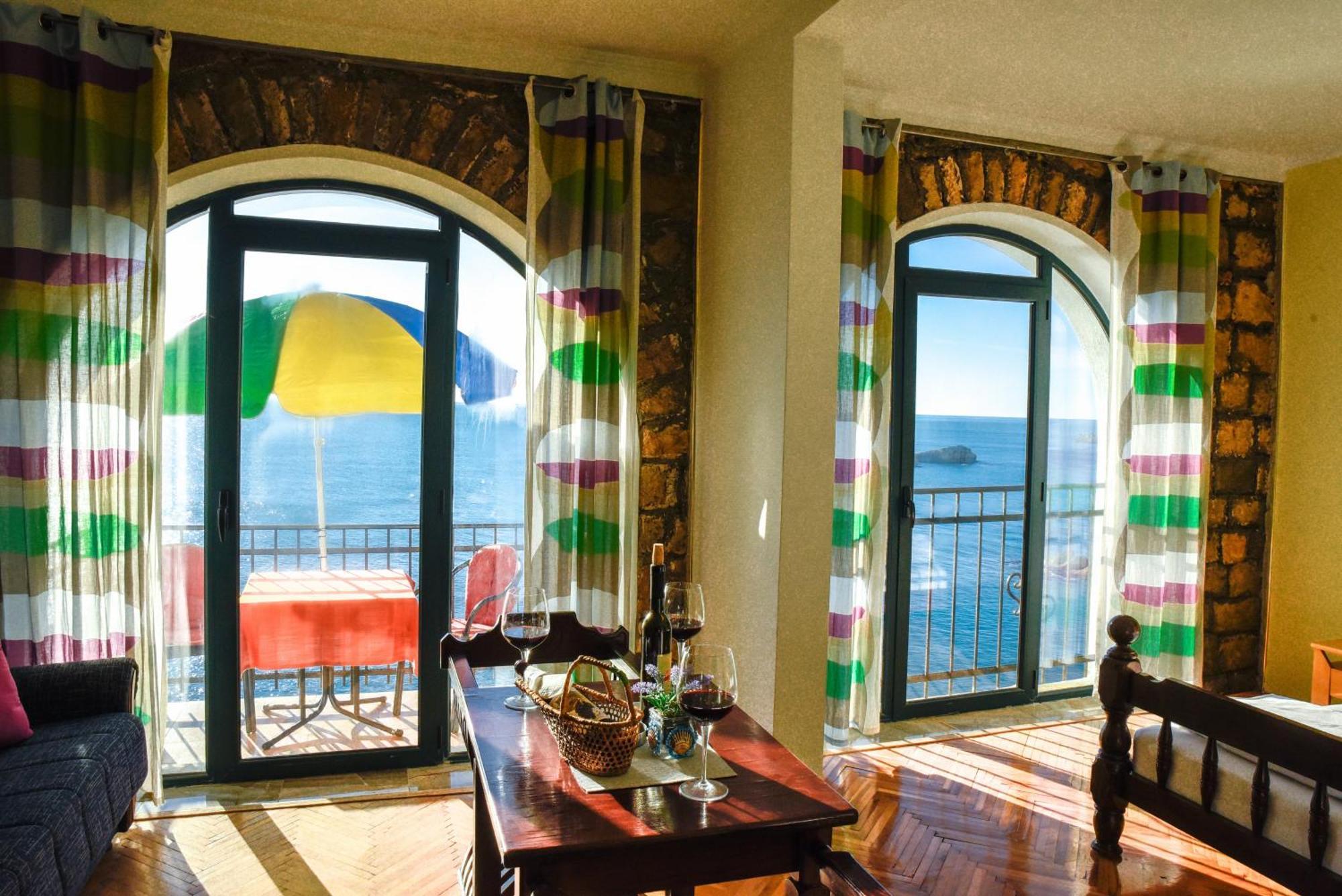 Apartments Susanna Ulcinj Rum bild